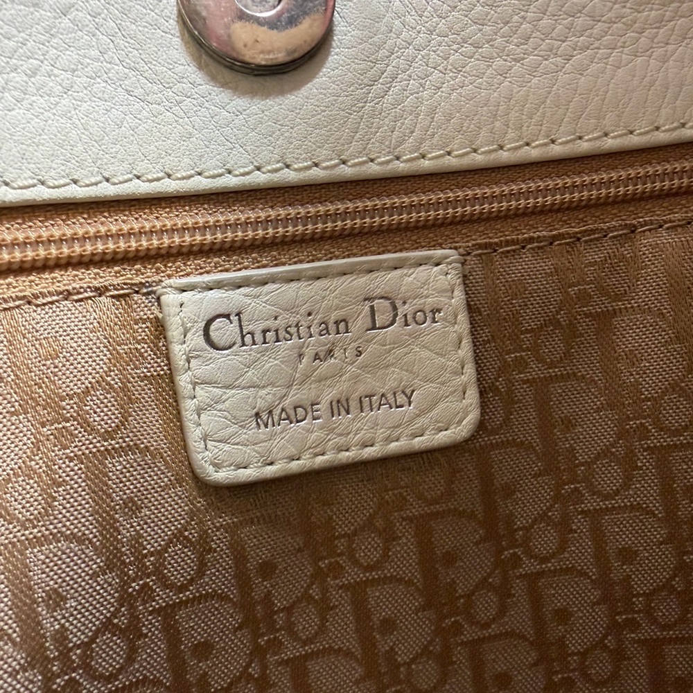 SOLD Christian Dior Y2K Cream Leather Hobo Bag with Charm & COA - Picture 3 of 16